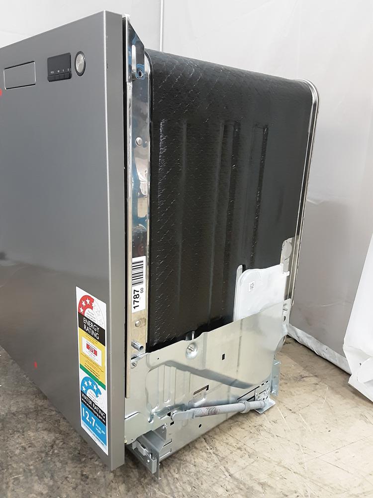 Dishwashers / 82cm Dishwasher BI Classic S/Steel DBI243IB.S.AU ASKO Clearance Centre