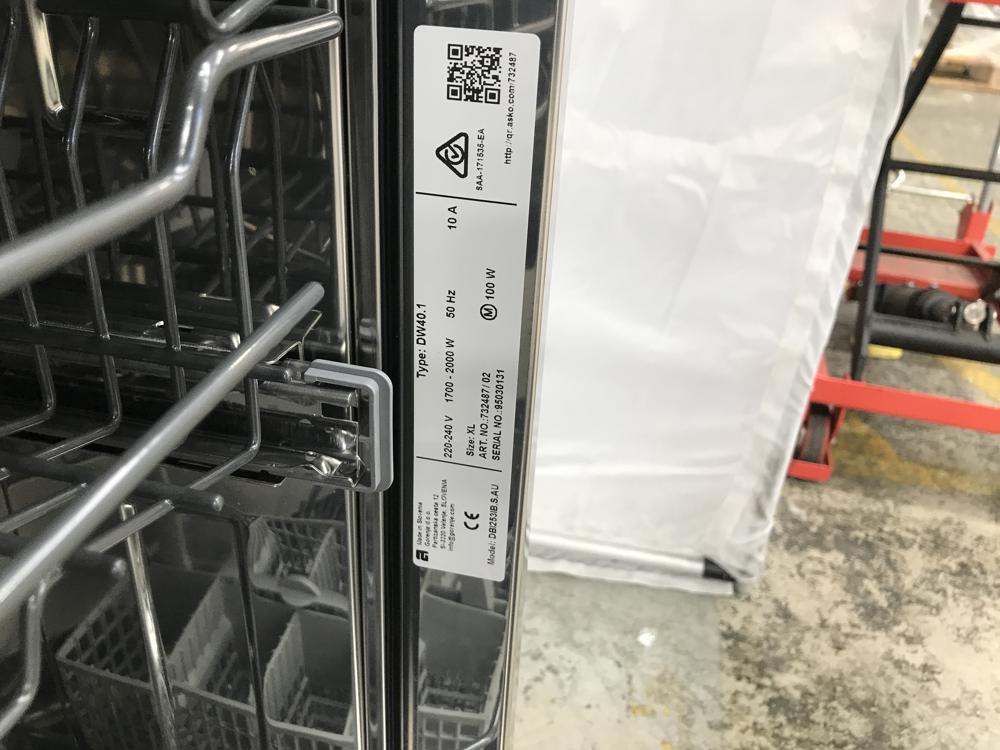 Dishwashers / 82cm Dishwasher BI Classic S/Steel DBI253IB.S.AU ASKO Clearance Centre